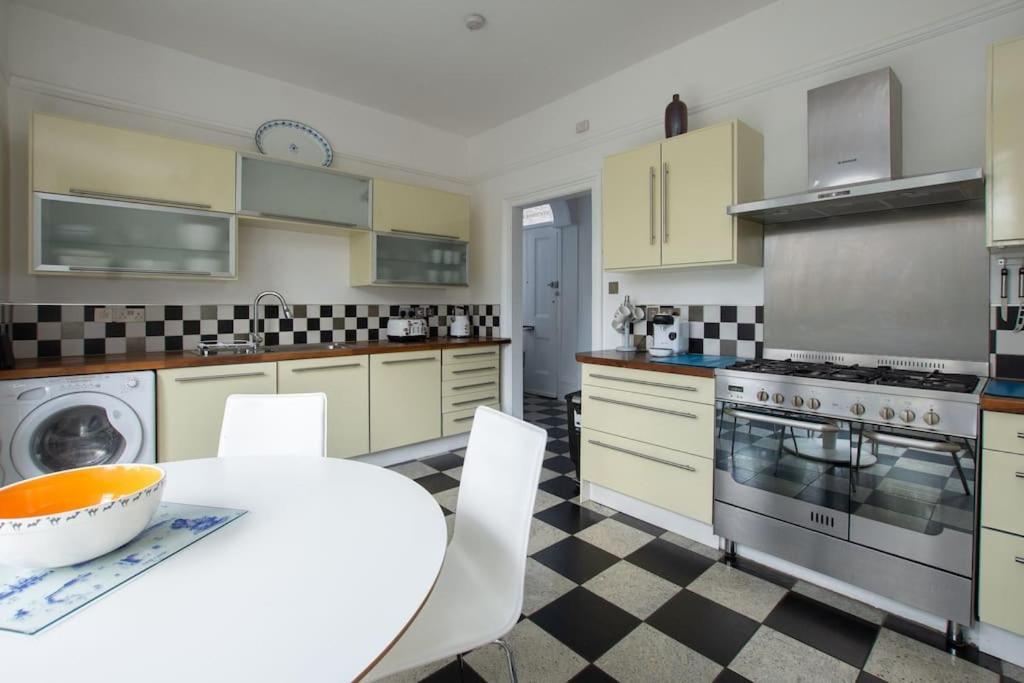 Stunning Large Victorian Maisonette With Sea View Deal Eksteriør billede